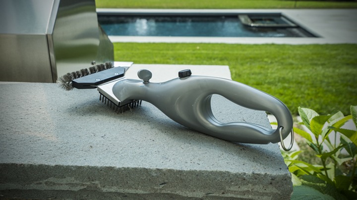 Best gadget for barbecues: Innovative 'BBQ daddy' brush is the secret to a  spotless grill