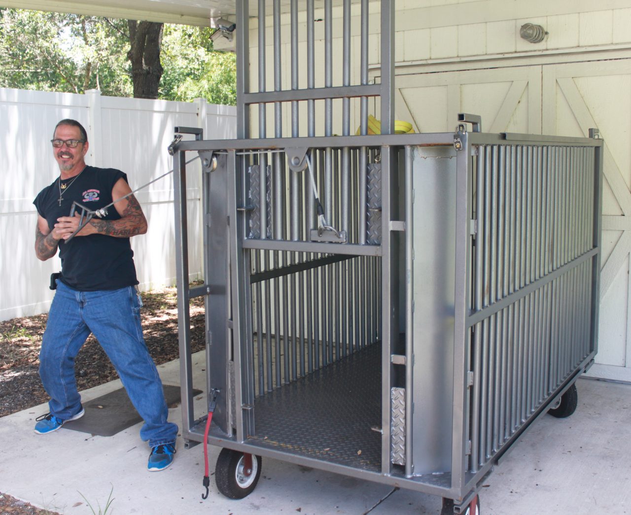 Largo Welder Hired to Build Crates for Tampa's Big Cat Rescue